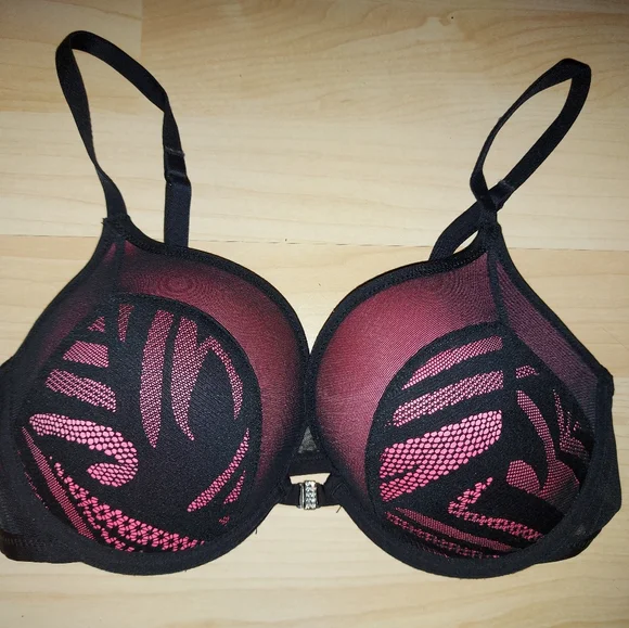 La Senza Lace Push Up Bra - Picture 2 of 8